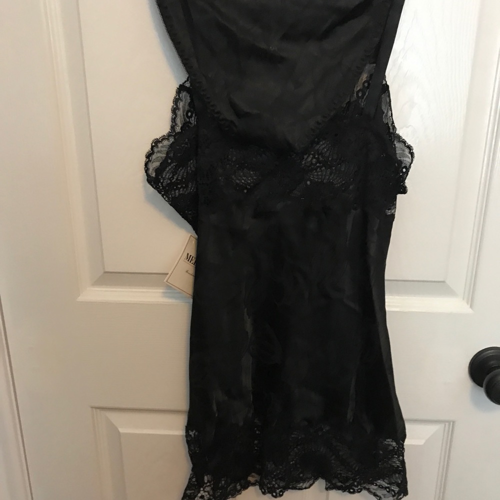 NWT-jacquard chemise set